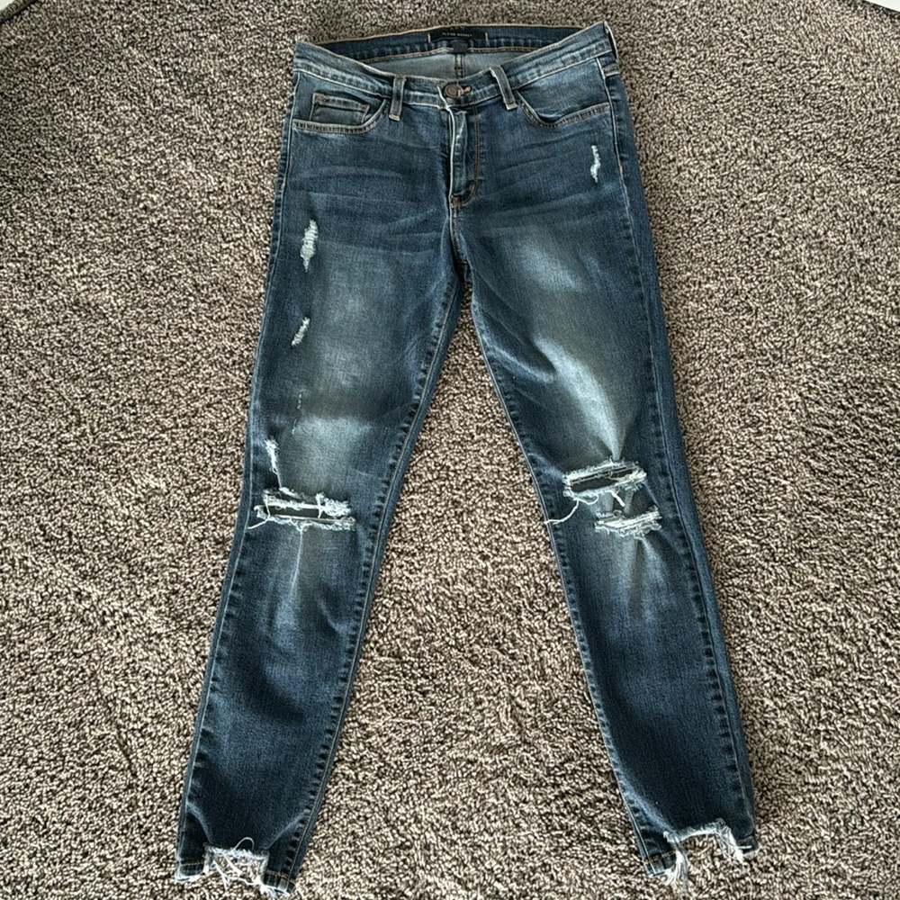 Flying Monkey Skinny Jeans - women’s size 29